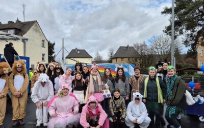 Rosenmontagsumzug in Hennef – wir waren dabei!
