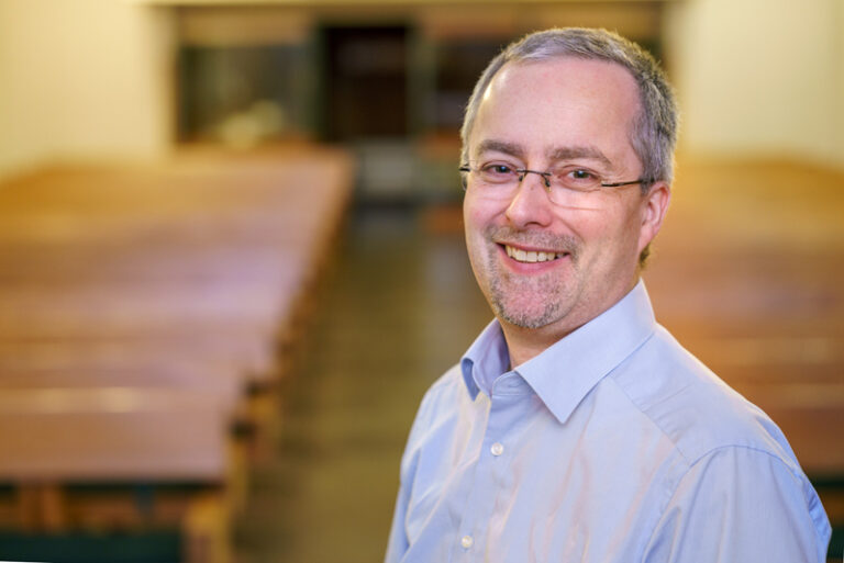 Dr. Stefan Heinemann
